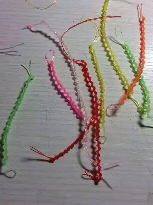 玻璃丝编的手链▼
