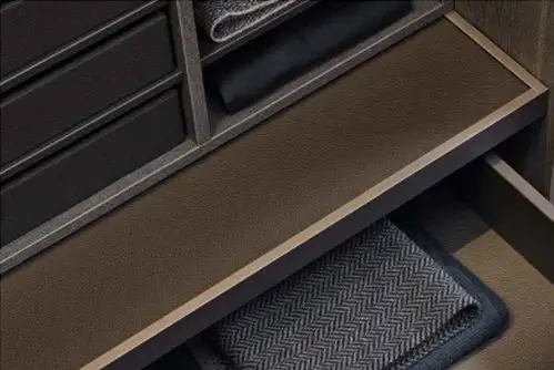 金属边框皮革门板