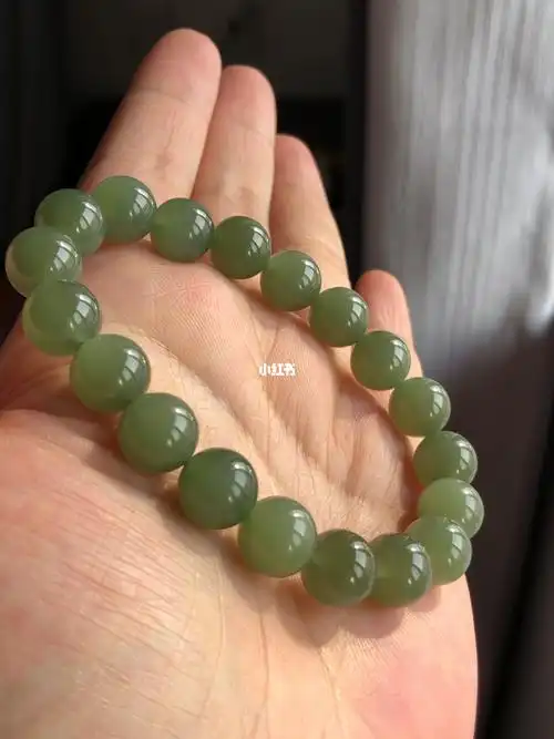 和田玉湖水绿手串380r