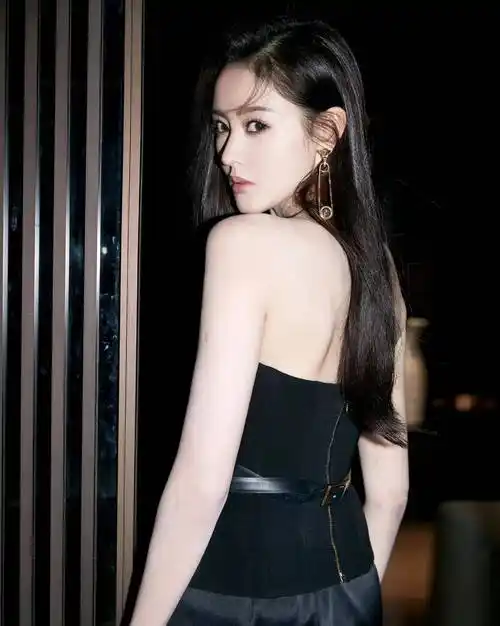 张天爱|黑色长裙,优雅迷人 676767_魅力_女性_时尚