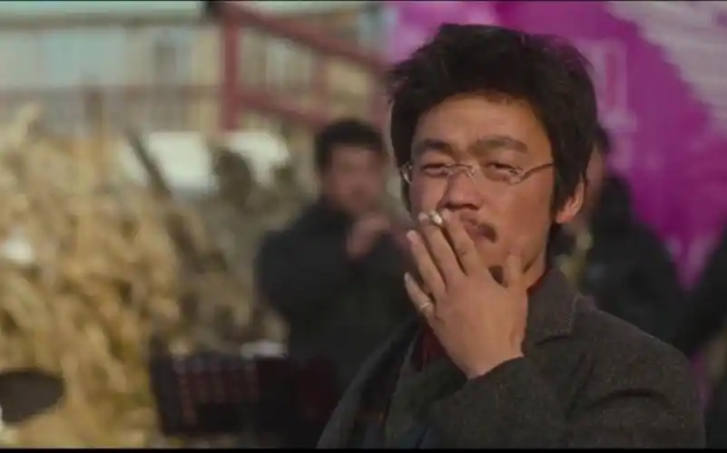 王宝强的巅峰之作,一个抽烟的动作直接抽进北影教材!2/2