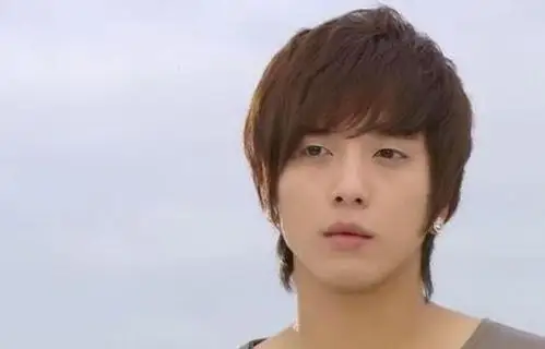 原来是美男,帅气温暖的姜新禹,一直默默守护高美男_高清图集_新浪网