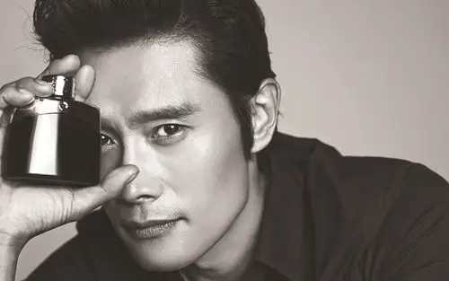 李秉宪个人黑白写真壁纸下载