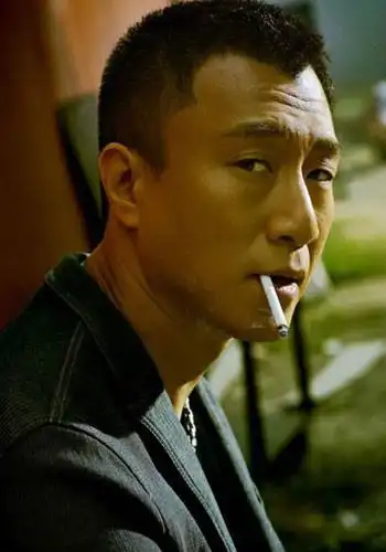 孙红雷为何谢谢杨紫?51岁纯爷们泪洒现场_腾讯新闻