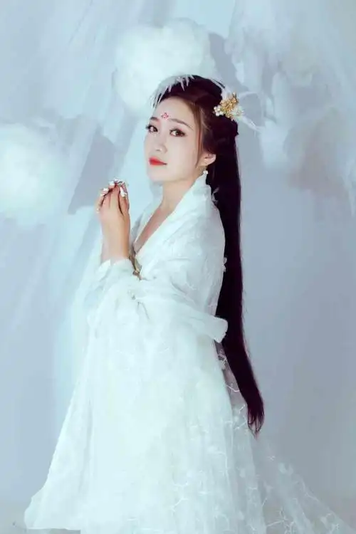 24楼古装摄影-"一直想着拍套古装,关注了24楼赶上搞活动.