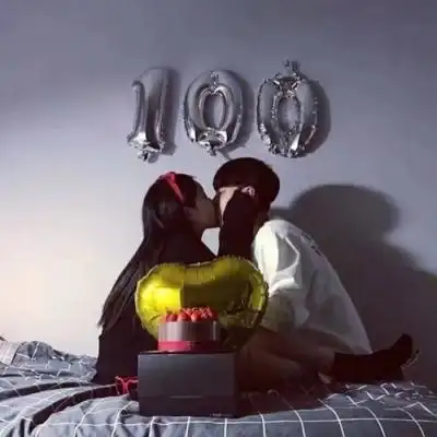 吃棒棒糖的男生永久比抽烟的_qq情侣头像_我要个性网