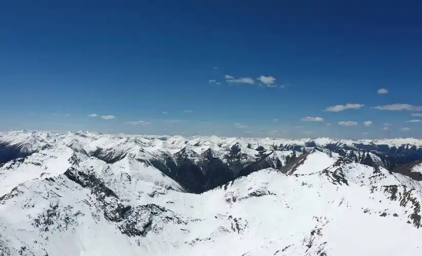 红原县达格则神山圣湖生态文化旅游景区正式获批国家aaa级旅游景区