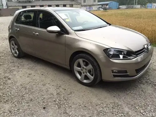 高尔夫7金色开了三个月卖个朋友又订高尔夫rline