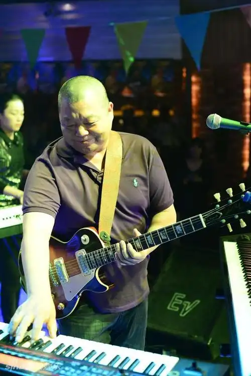 臧天朔银川歌友会落幕 演唱会蓄势待发