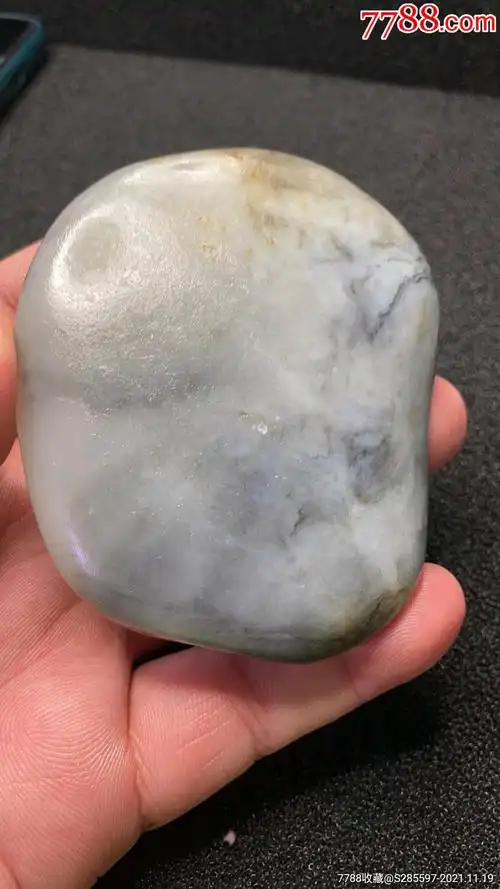 和田玉籽料青花