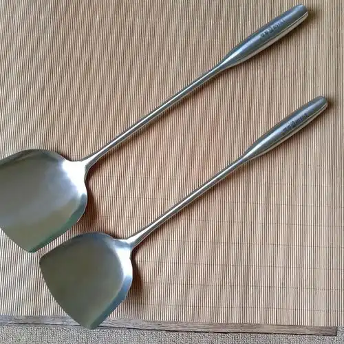 铲子不锈钢厨师专用炒勺商用大号长柄马勺加长煎铲