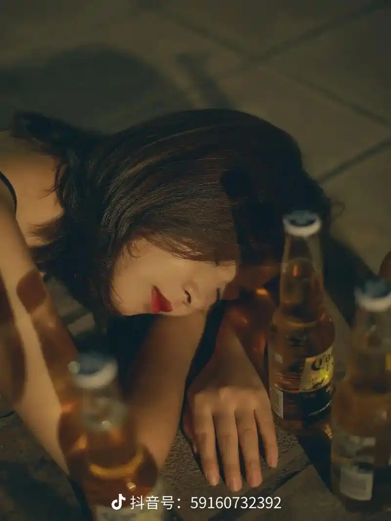 致无依无靠的自己: .92习惯了,没人疼没人爱,没人关心的日 - 抖音