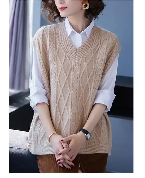 2019春秋季鸡心领针织马甲女宽松套头毛衣坎肩无袖麻花背心大码