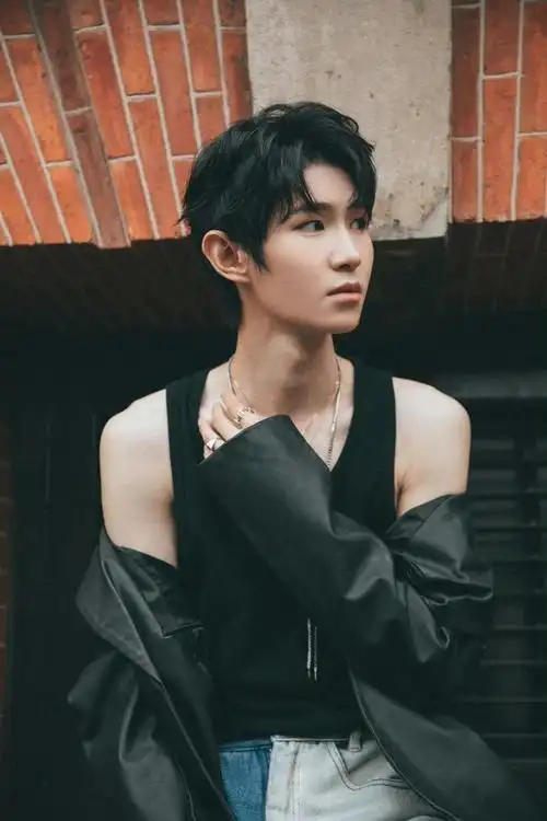 无法用言语形容的帅气ag一诺ovo期待今晚的盛典