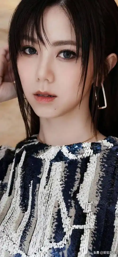 g·e·m-邓紫棋全图写真合集_中国_娱乐_壁纸