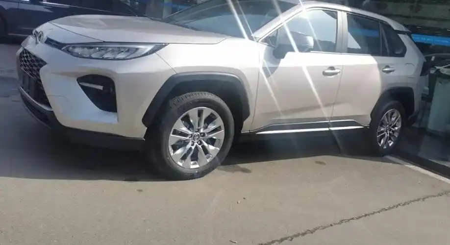 二轮电驴升级欧泊银威兰达,人生中第一辆车心满意足威兰达是我人生中