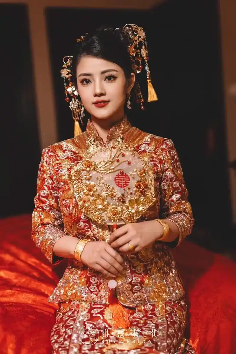 如意家新娘穿着华丽秀气的中式嫁衣出嫁啦78简单 - 抖音