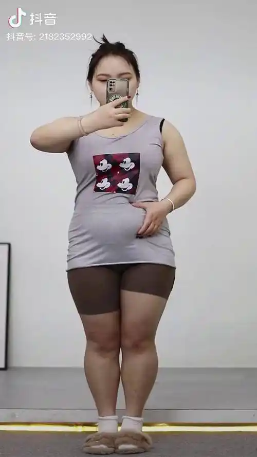 160斤的我做大码达人从未自卑只要会穿搭胖女孩一样非常自信大码搭配