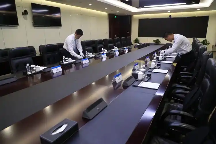 中化聚缘专项部会议摆台技能展示