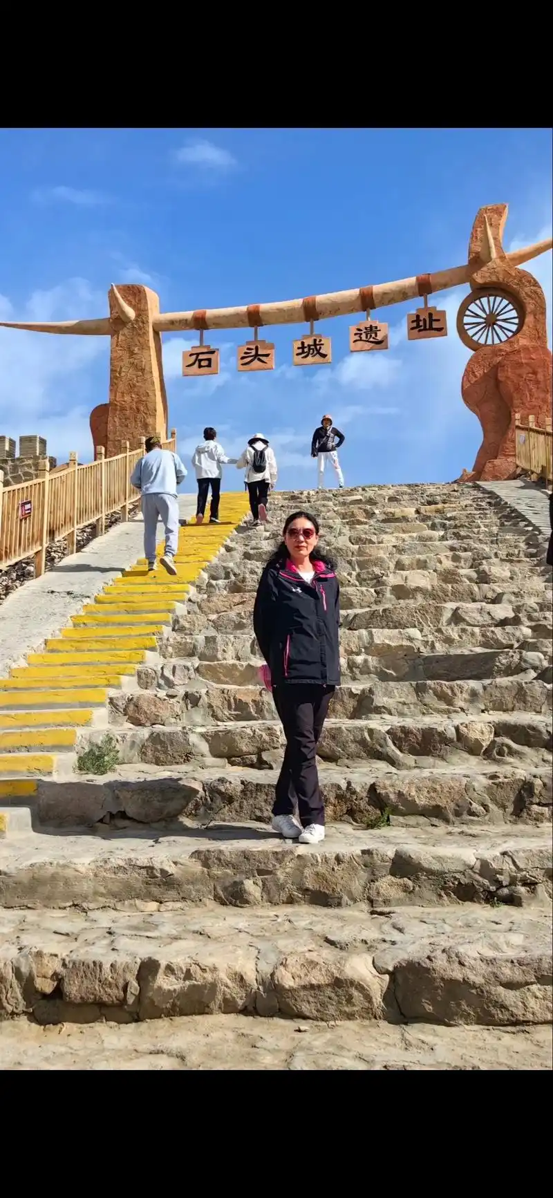 新疆南疆:塔县石头城,是全国三大石头城之一(另外两个分别在江苏南京