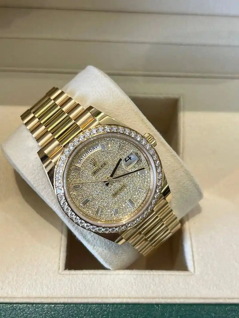 劳力士228348-0037满天星全金满钻 高端奢华 劳力士星期日历型228348