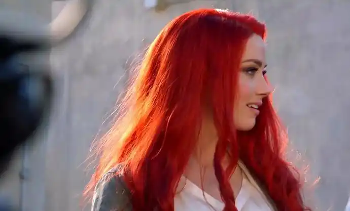 海王女主海后只换了三套衣服最惊艳莫过于那套白色的