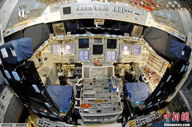 阿特兰蒂斯号驾驶舱内部细节曝光23