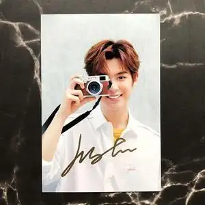 黄明昊justin亲笔签名照同款写真六寸珍藏纪念品送同学应援礼品