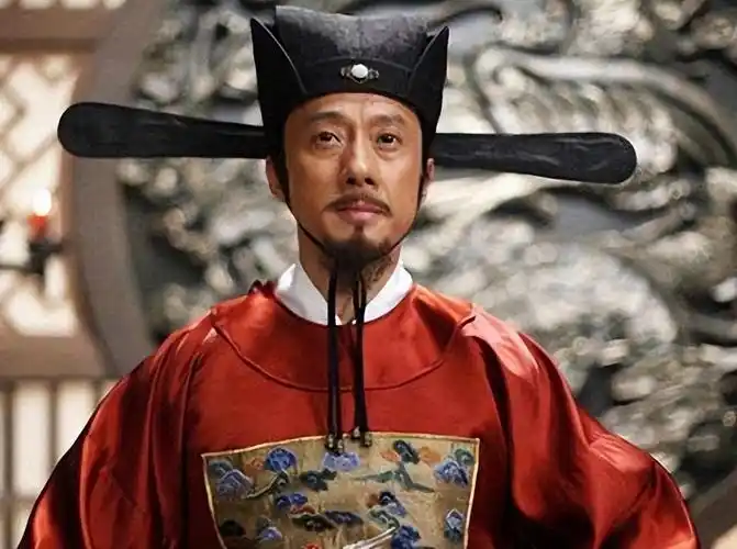 做事不要妇人之仁,看张居正的"问路斩樵",学习如何对待小人_小改变