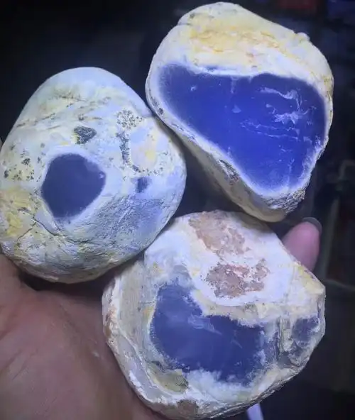 大杨树蓝玛瑙和土耳其蓝玉髓有什么区别