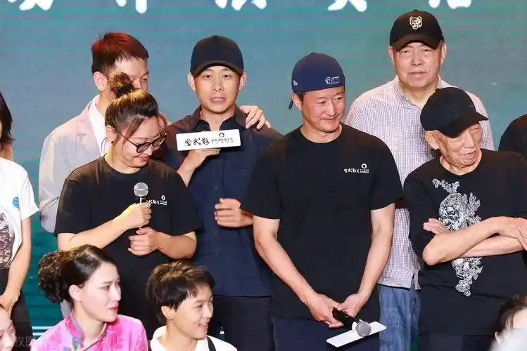 影武堂动作演员训练结业仪式:陈凯歌吴京张译等明星出席,太热闹_天池