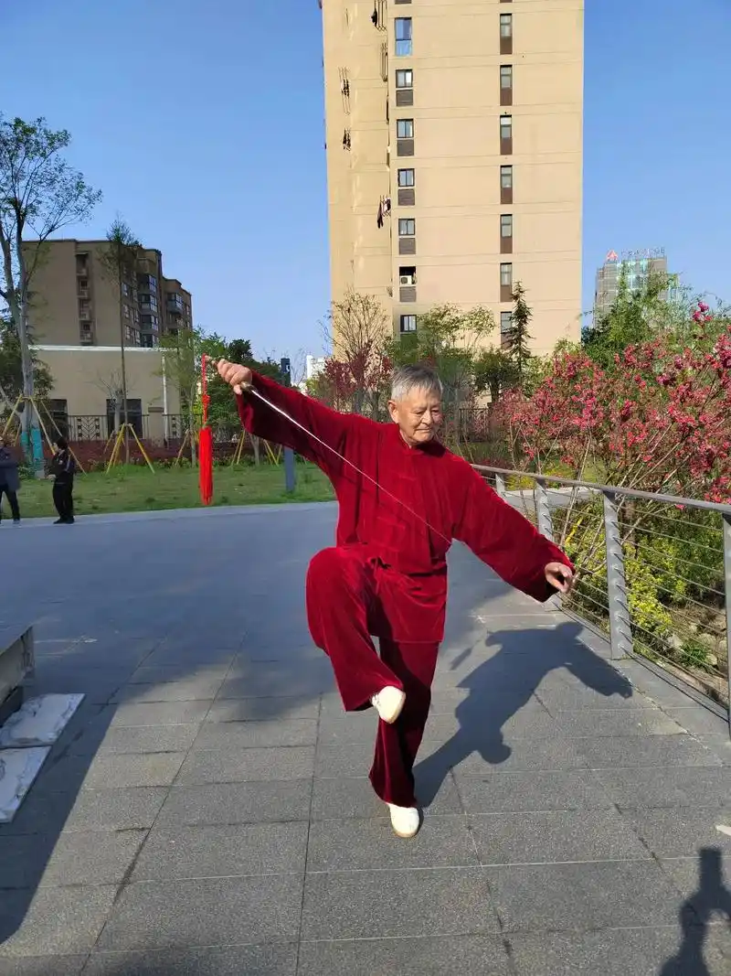 太极剑32式 - 抖音