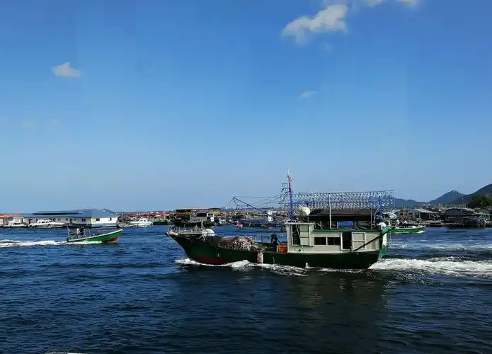 造访陵水新村港