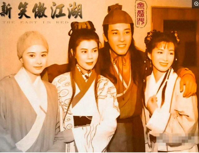 陈少霞难掩激动昔日与吕颂贤重逢令狐冲小师妹吃饭也要玩自拍