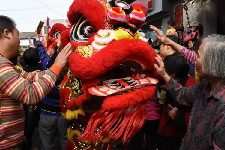 狮舞(广东醒狮)