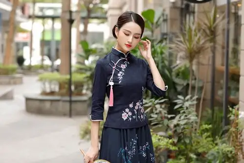 华之韵厂家自营中式盘扣绣花玉石扣流苏七分袖改良旗袍上衣6028