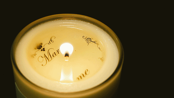 海恩曾说:这个世界从来不曾对任何人温柔,与其诅咒黑暗,不如燃起蜡烛