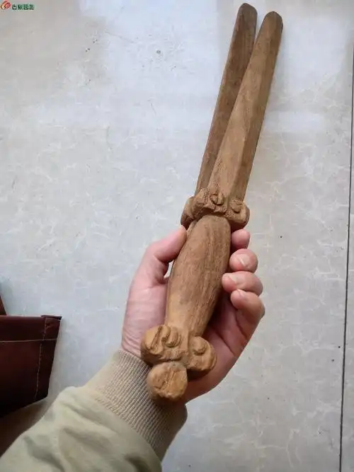 明清时期老桃木双股剑一把