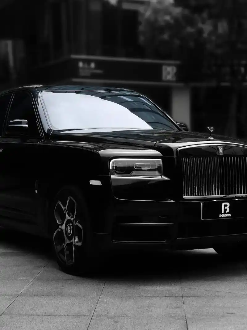 黑bb库里南的压迫感 .#劳斯莱斯 #劳斯莱斯库里南 #库里 - 抖音