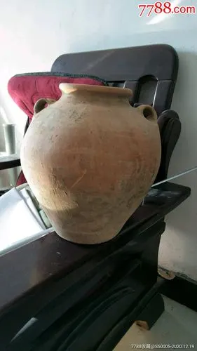 汉代红陶双耳罐