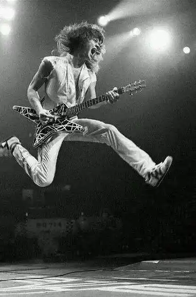 著名摇滚乐队范海伦乐队(van halen)的创始人艾迪·范·海伦(eddie