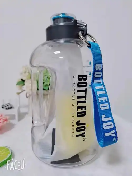 王俊凯同款吨吨桶可以咕咚咕咚喝水了