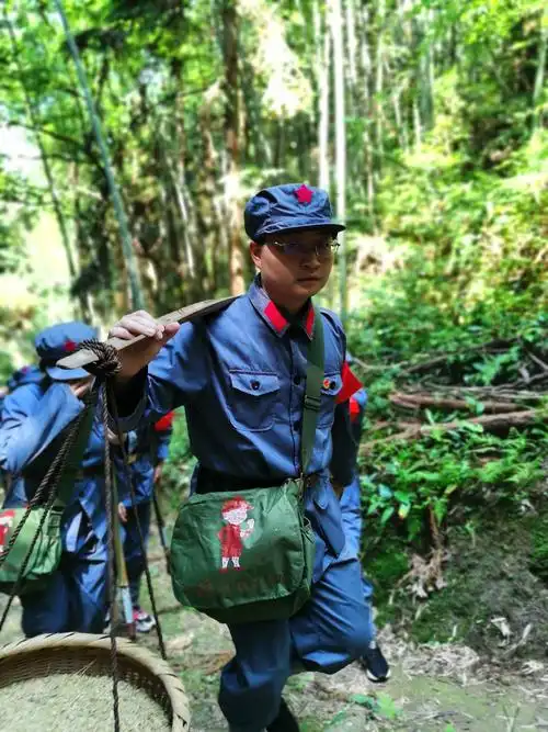 井冈山——红军的一天