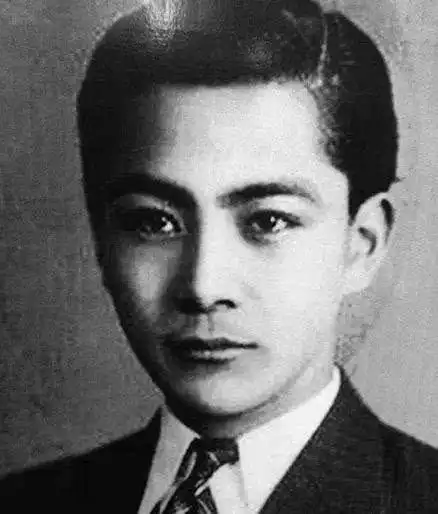 历史小故事:汪精卫叛国投敌,老者送一绝妙对联暗讽_网易订阅