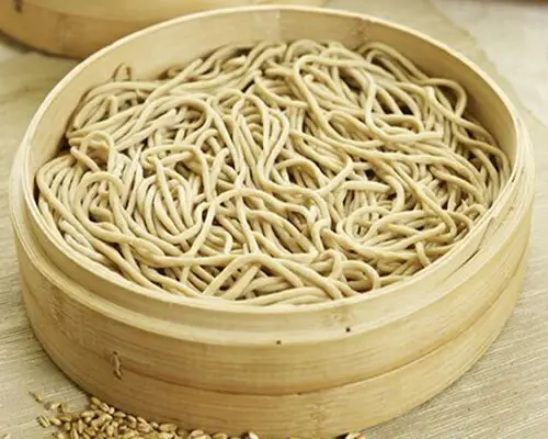 莜面是莜麦磨成的面粉,在山西,内蒙古,河北坝上地区也是莜麦面食品的