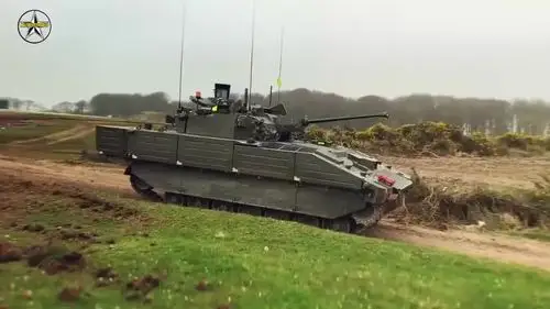 《生化危机6:终章》爱丽丝指挥大家对抗博士的传教装甲车!