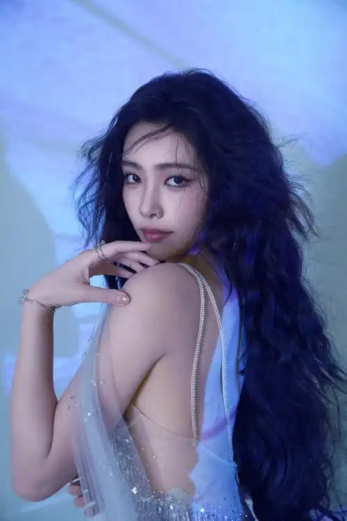 许佳琪超话02@许佳琪kiki    #许佳琪出的歌都是一个字#  #许佳琪