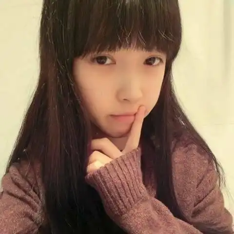 初二女生剪齐肩短发好看吗? 打内扣的. 我戴眼镜,肤色白,是瓜子脸.