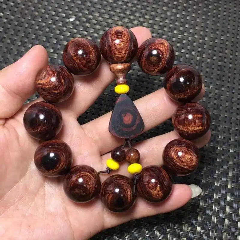 紫檀柳手串:纹理可比海黄,被埋没的名木