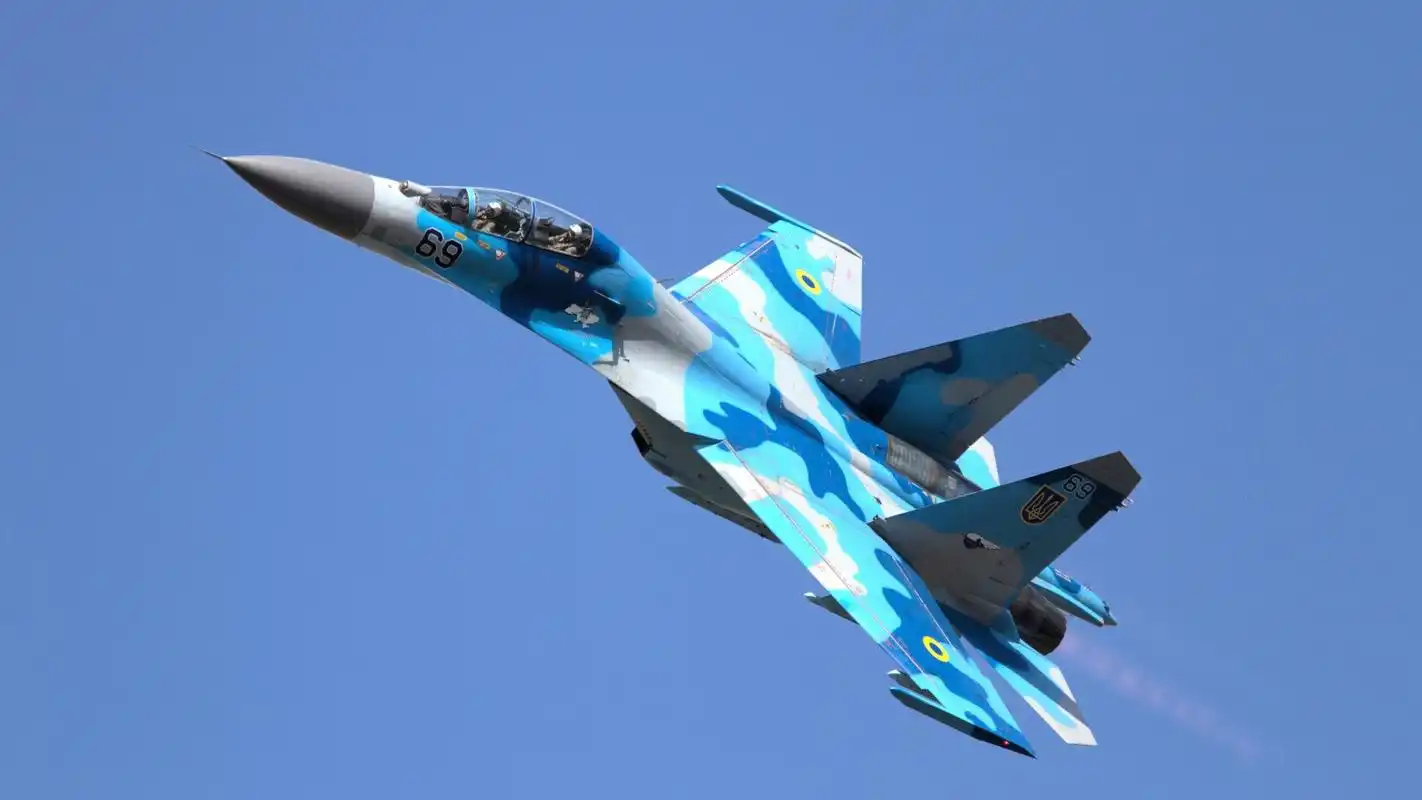 苏27战斗机军事天地壁纸3